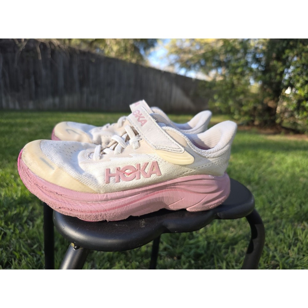 Hoka Clifton 10 Kids Rose Cream Running Shoes Youth Sz 2.5 - Picture 3 of 9
